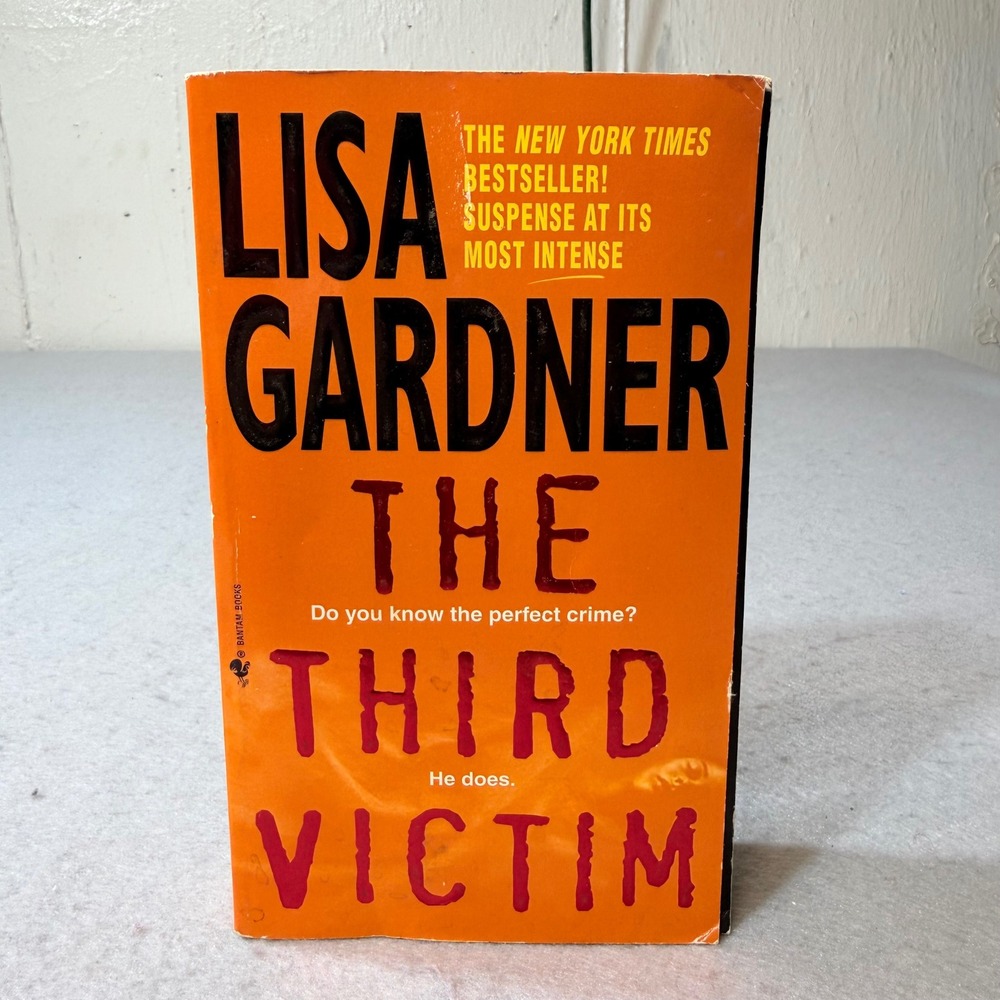 The Third Victim by Lisa Gardner Bantam Books Paperback Thriller Novel‎
